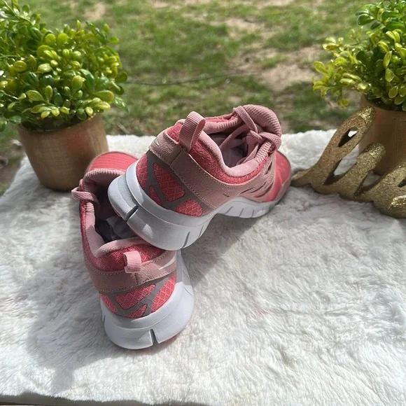 Nike Free Run Pink - Picture 5 of 7